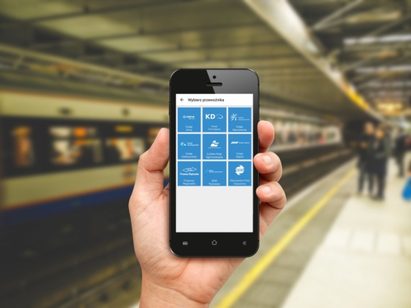 SkyCash z biletami 10 przewoźników kolejowych BIZNES, Finanse - System płatności mobilnych SkyCash rozpoczął współpracę z Kolejami Śląskimi i Warszawską Koleją Dojazdową. W ten sposób użytkownicy aplikacji na telefony komórkowe zyskali możliwość kupowania biletów na przejazdy pociągami aż dziesięciu polskich przewoźników kolejowych.