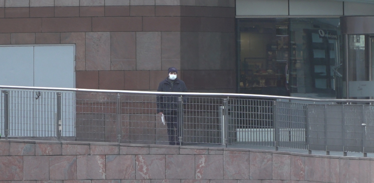 Wchodzimy w trzecią fazę psychicznej reakcji na kryzys spowodowany koronawirusem. Wiele osób będzie zmagać się z wyczerpaniem, strachem, a nawet depresją [AUDIO]