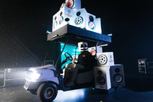 Marshmello, światowa supergwiazda muzyki elektronicznej i zdobywca licznych nagród, uświetni tegoroczną ceremonię otwarcia finału Ligi Mistrzów UEFA