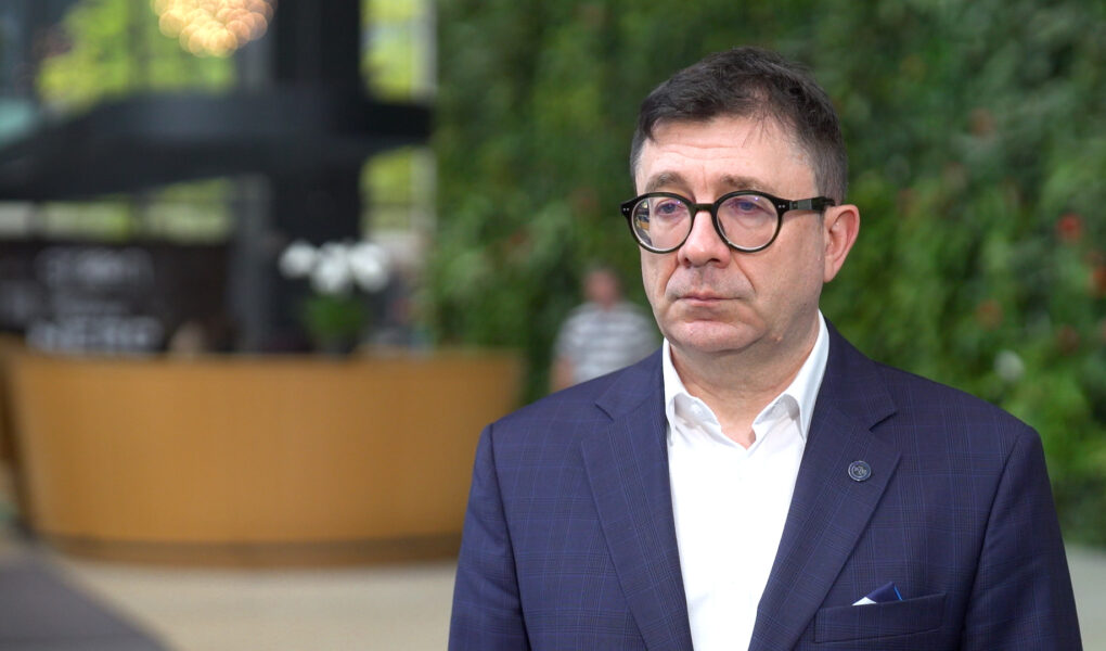 Wśród Polaków rośnie zainteresowanie produktami emerytalnymi. Coraz chętniej wpłacają oszczędności na konta IKE i IKZE