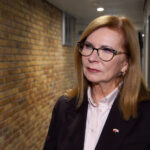 Liczba więźniów politycznych w Białorusi sięgnęła 1,2 tys. Europosłowie liczą, że odwilż w relacjach z USA doprowadzi do uwolnienia Andrzeja Poczobuta